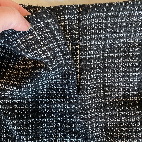 Tweed / plaid mid waist bodycon mini skirt in black / white - Picture 9 of 9